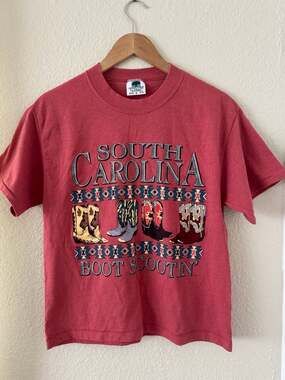 Vintage 90s South Carolina Boot Scootin Cowboy Boots Graphic T-Shirt